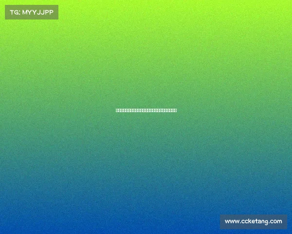 莱万大赞韩式炸鸡费尔明称饮品为亮点两人享受美食时刻